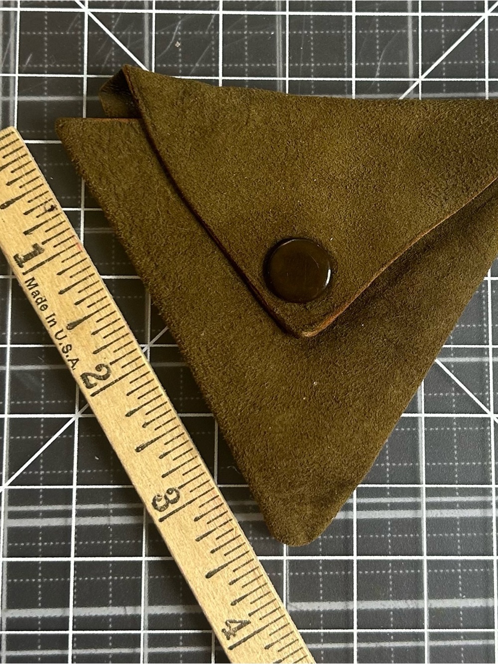 Vintage Handmade Suede Triangular Coin Pouch with Snap Button Closure - Picture 2 of 9
